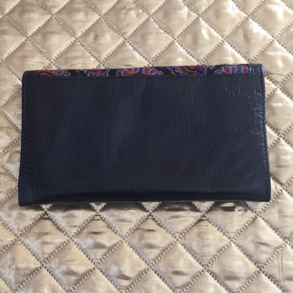 Vintage Tapestry wallet - Picture 2 of 8